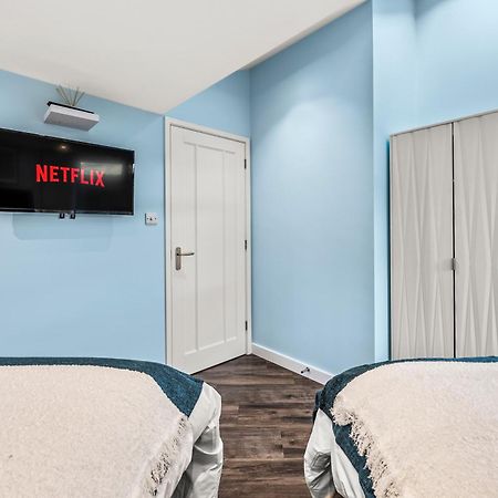 Elegant Retreat In Cheltenham - Garden & Parking Included Екстер'єр фото