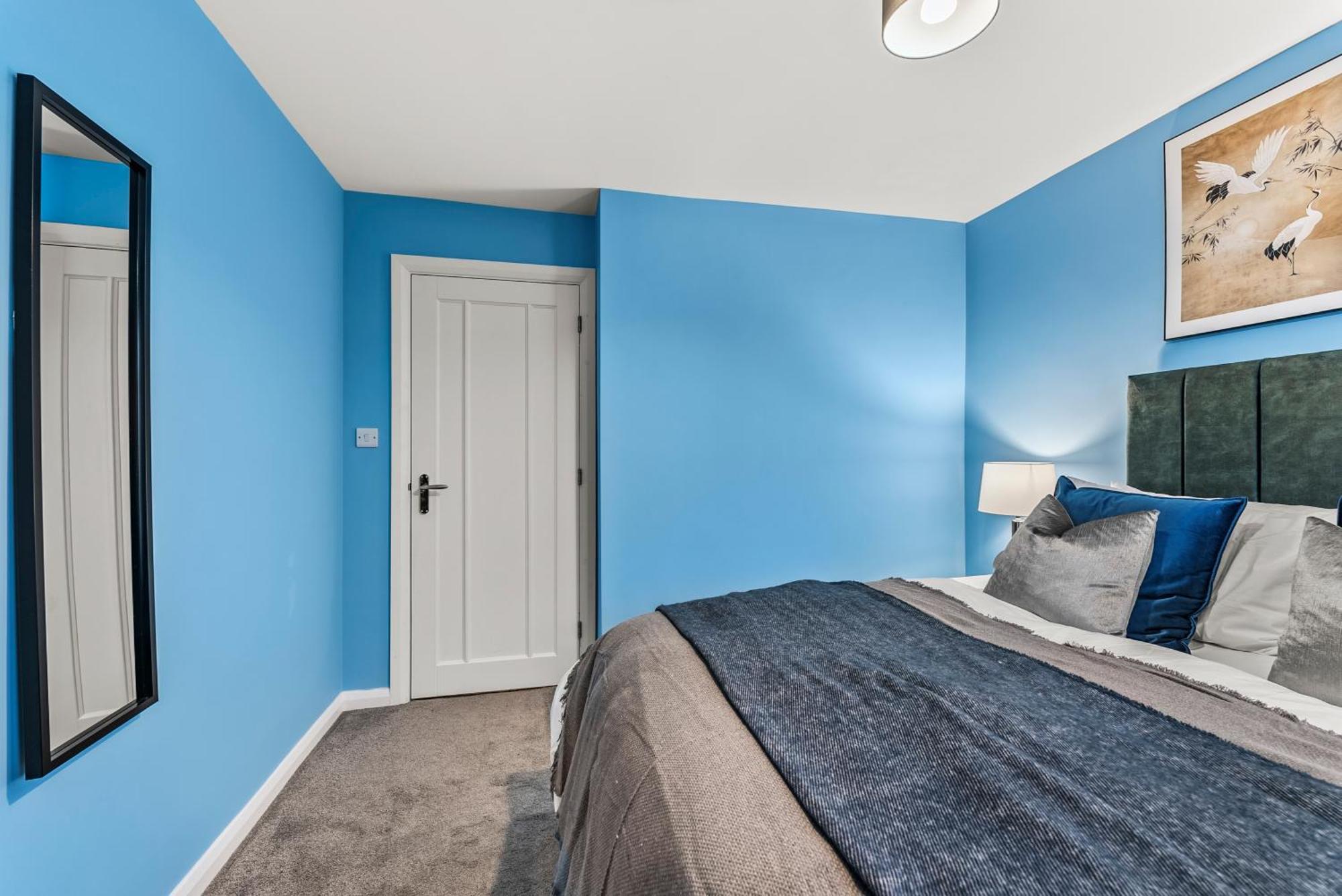 Elegant Retreat In Cheltenham - Garden & Parking Included Екстер'єр фото