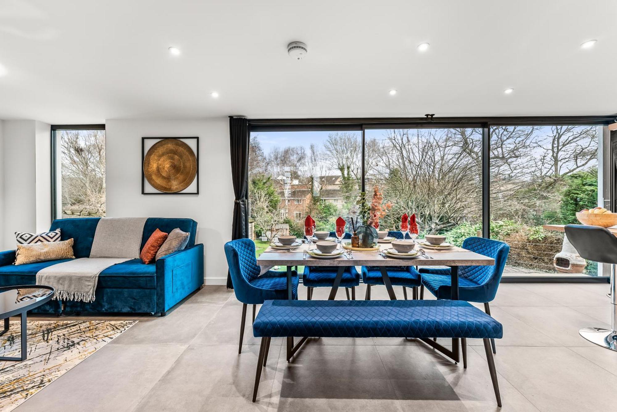 Elegant Retreat In Cheltenham - Garden & Parking Included Екстер'єр фото