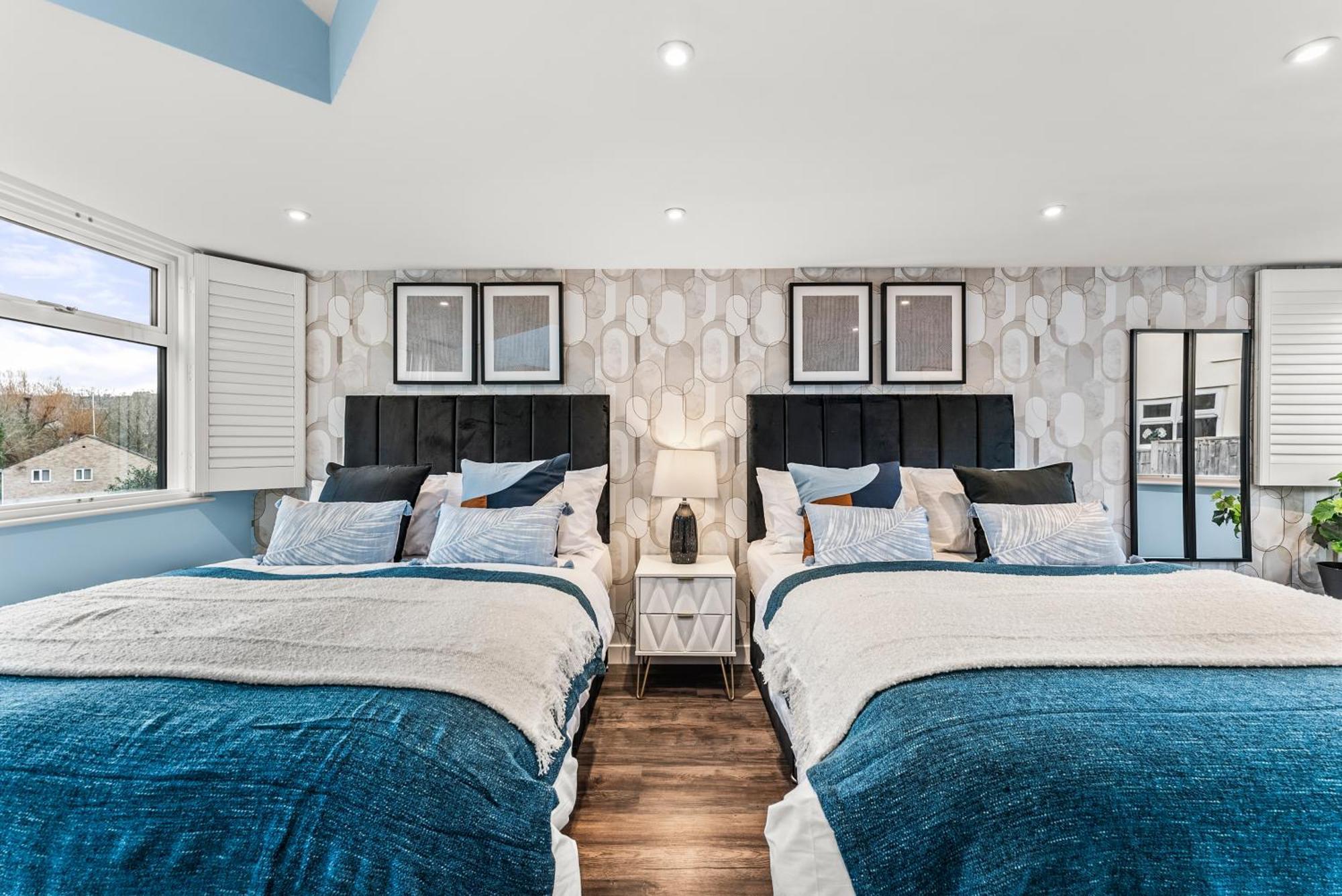 Elegant Retreat In Cheltenham - Garden & Parking Included Екстер'єр фото