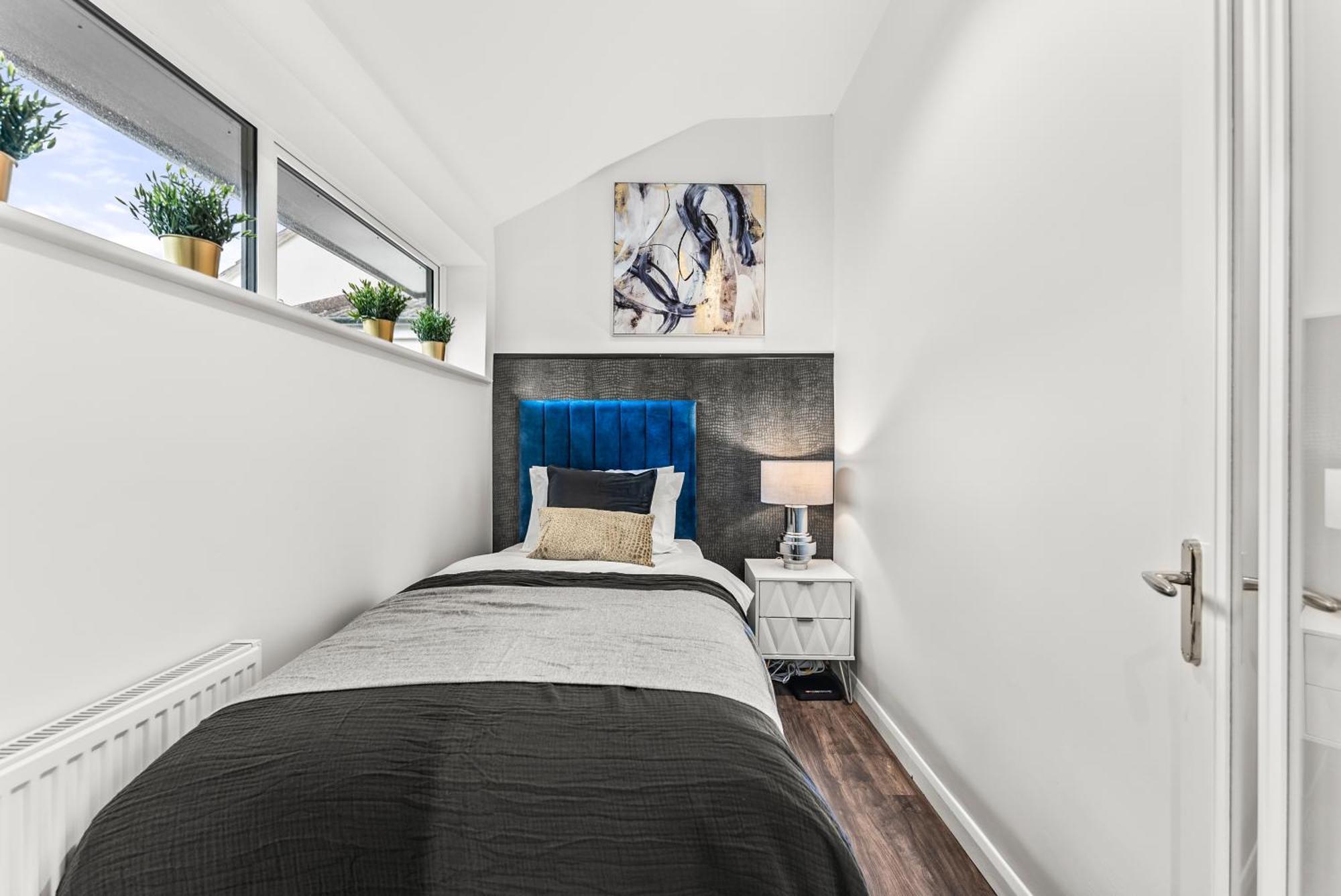 Elegant Retreat In Cheltenham - Garden & Parking Included Екстер'єр фото